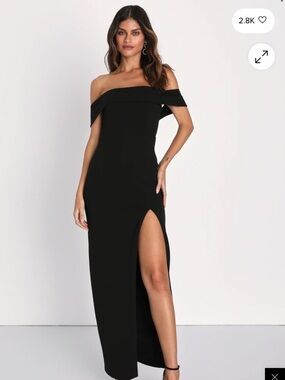 🔥 Lulu's Black Off Shoulder Maxi Dress with High Leg Slit 👀👀